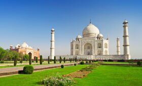 Taj Mahal Tour A Symphony of Love, History, and Cultural Heritage